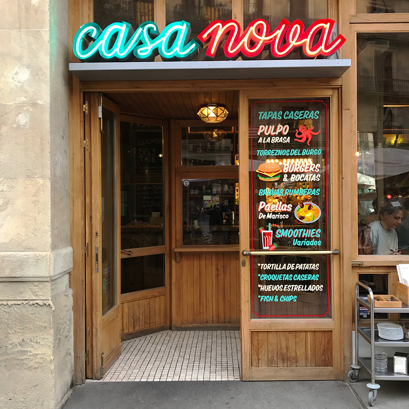 Rotulacion-a-mano-sobre-cristal-restaurante-barcelona