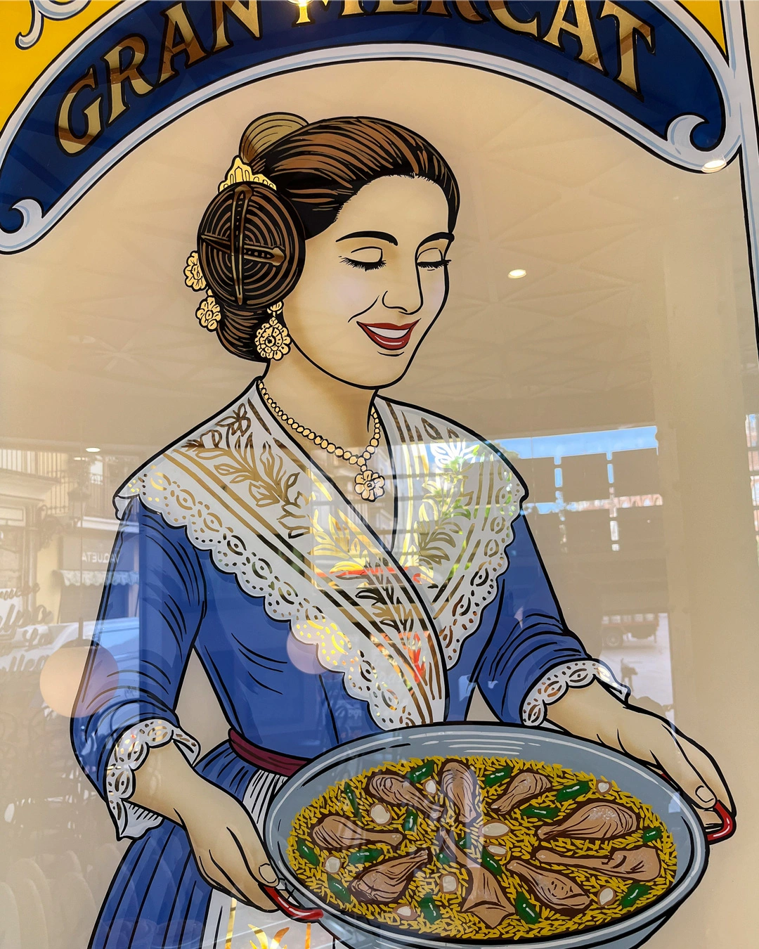 Ilustración de fallera pintada a mano sobre vidrio como pieza decorativa para interior de restaurante